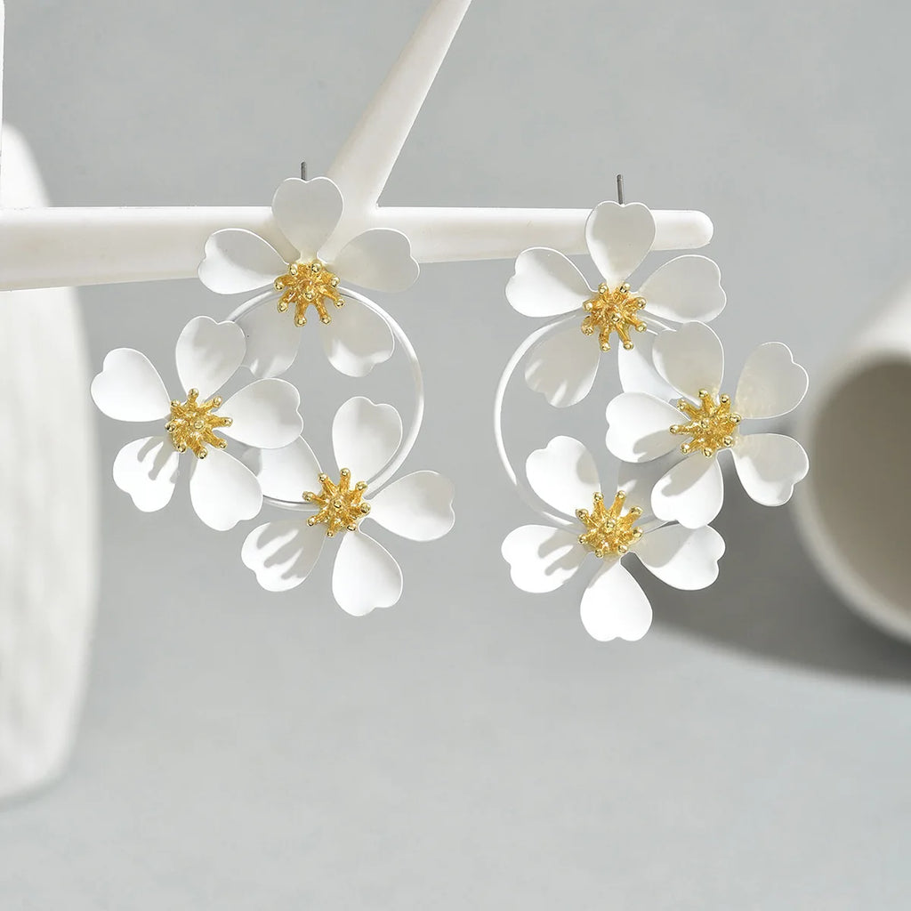 Bohemian Dangle Earrings Female Romantic Three Camellia Flower Korean Earrings for Women Luxury Designer Fashion Jewelry