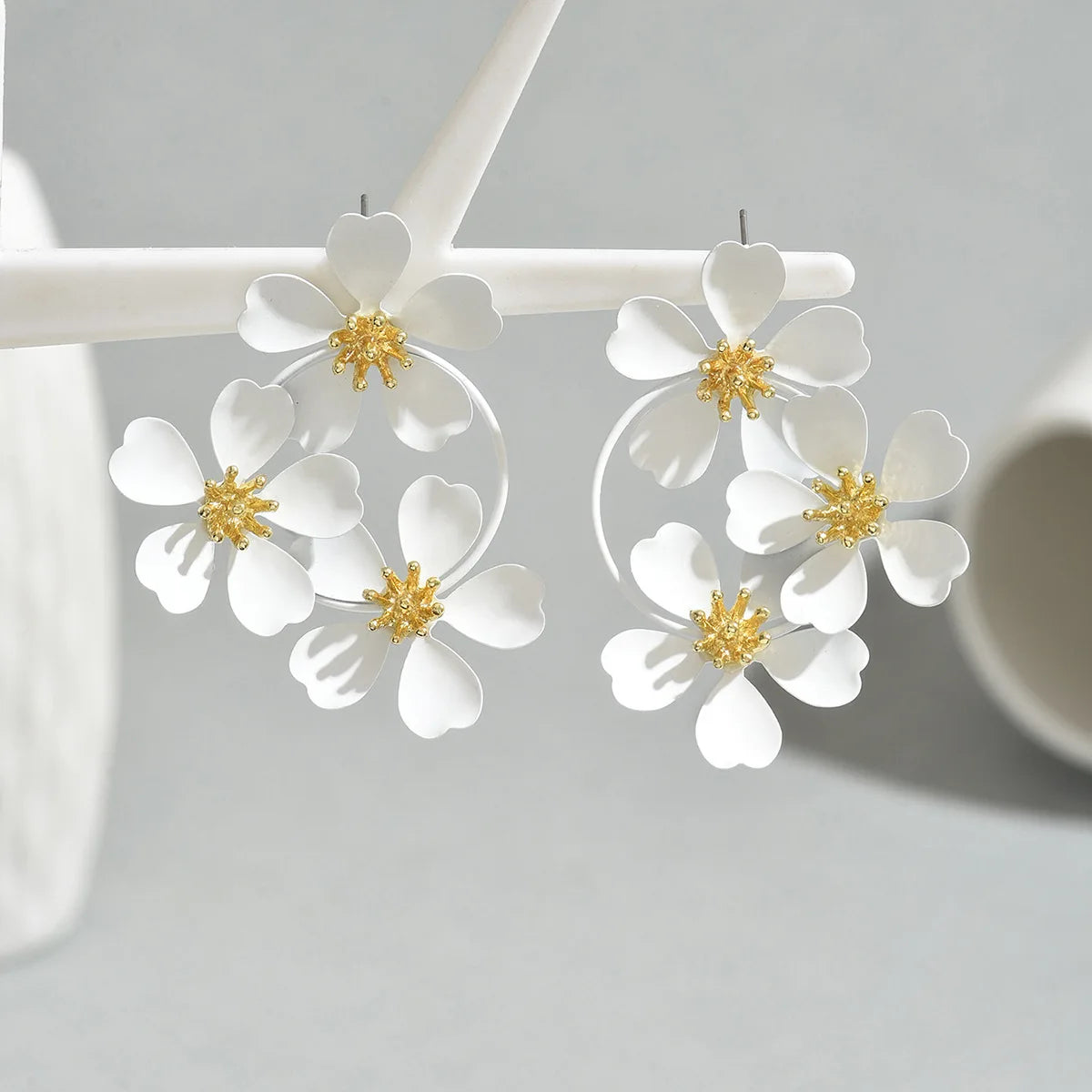 Bohemian Dangle Earrings Female Romantic Three Camellia Flower Korean Earrings for Women Luxury Designer Fashion Jewelry