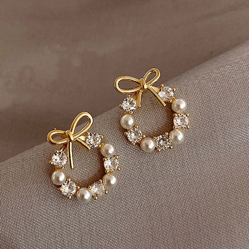 Fashion Lmitation Pearl Crystal Bow Stud Earring For Women Girl Fashion Cute Loreanearrings Party Trending Jewelry Wholesale